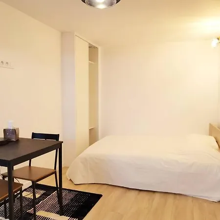 New Renoveted In Calm Area Near Nation N11-283 Apartment