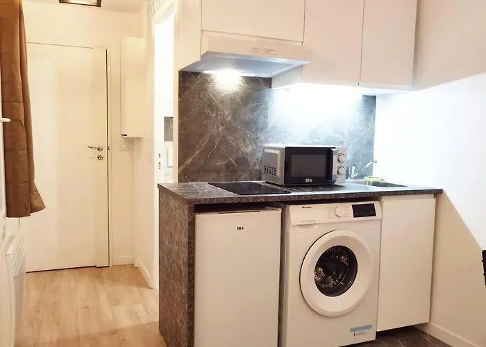 New Renoveted In Calm Area Near Nation N11-283 *